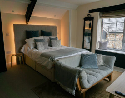 Luxury En-Suite Double Room, Grade 2 Listed Fishing Inn.